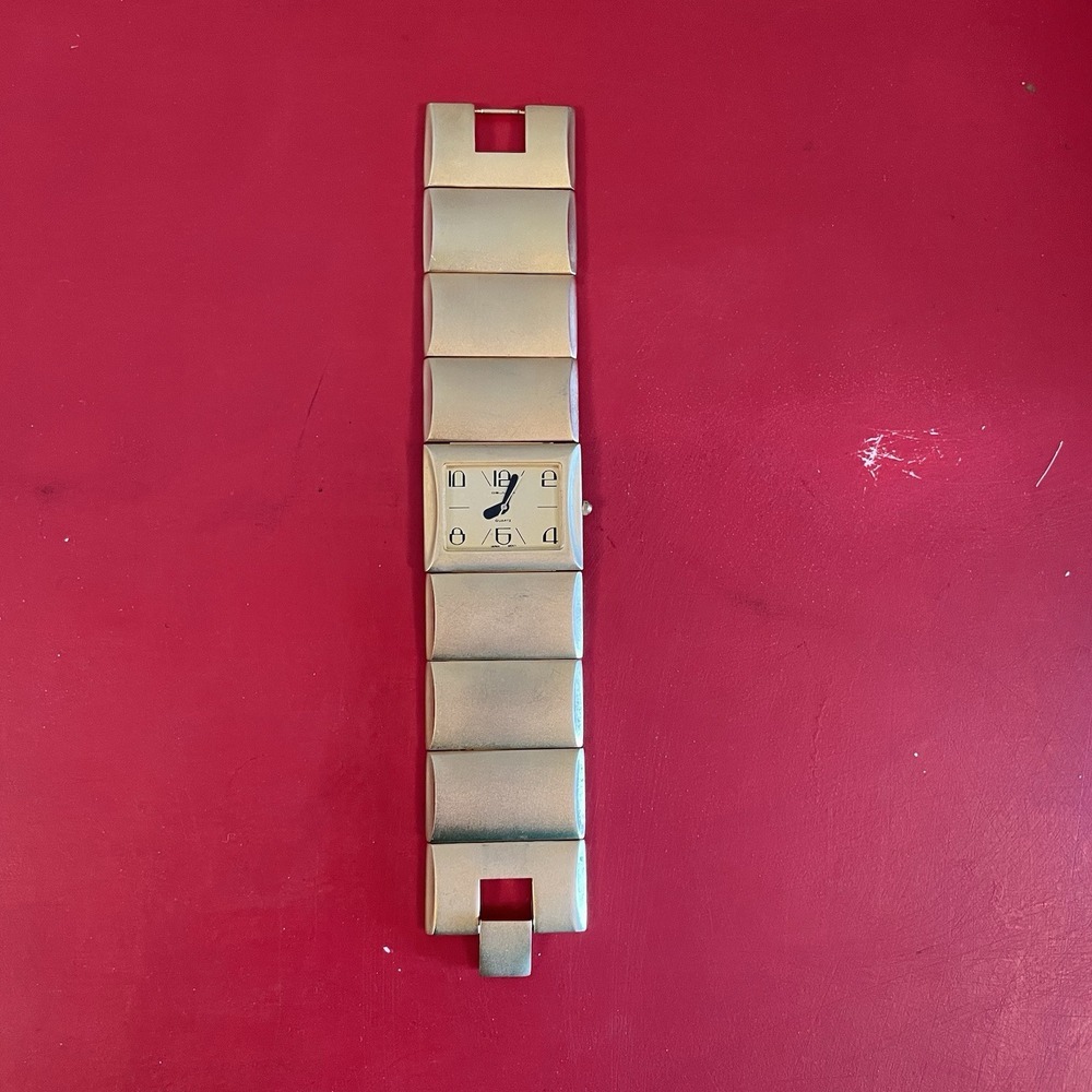 Vintage Dejuno Watch Gold Tone Large Chunky Statement Heavy New Battery WORKS